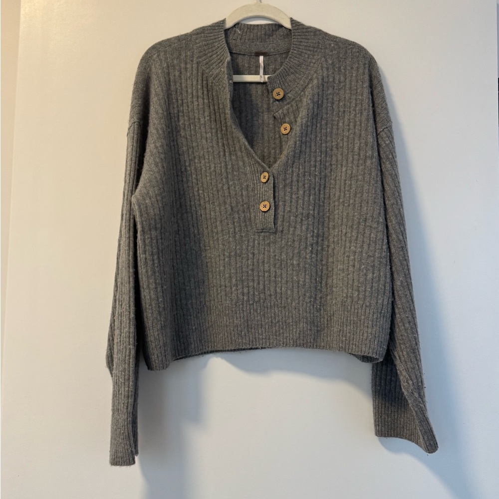 Free People • Gray Cashmere Henley